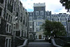 ニューヨーク市立大学(CUNY)の校舎外観