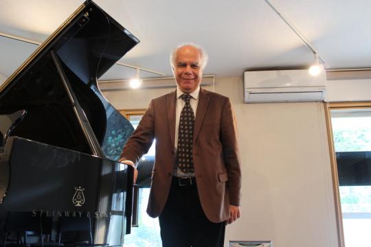 Pierre Leak / Former Professor of the Paris Conservatory of Music / Professor of the Catalan Conservatory of Music / Piano Lessons