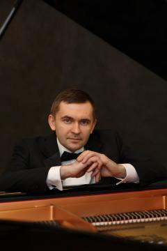 Dmitry Kaprin / Russian Tchaikovsky Memorial National Moscow Conservatory Associate Professor / Piano Online Lesson