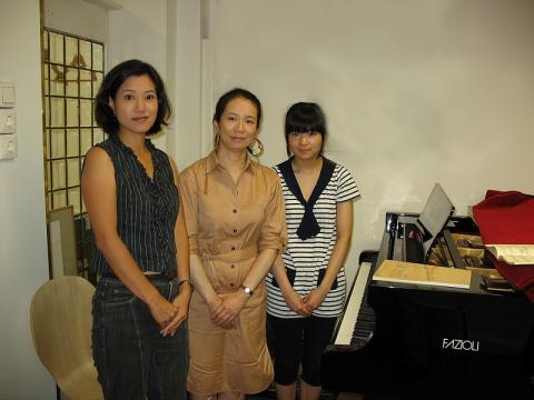 Karbaat / Professor, University of Music and Arts Vienna / Piano Lessons