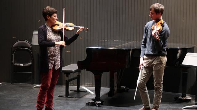 Annick Roussin / Professor, Ecole Normal Conservatory, France / Violin Online Public Lesson