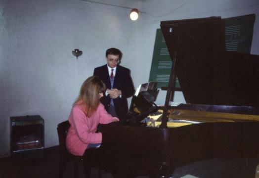 Hugo Golden Zweig / Professor, Preparatory Department, Manes Conservatory / Piano Lesson