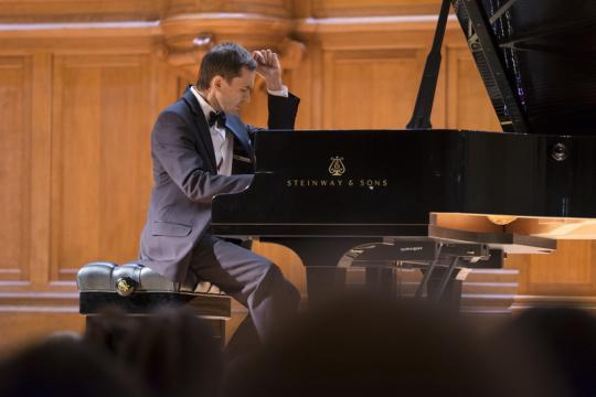 Dmitry Kaprin / Associate Professor, Tchaikovsky Memorial National Moscow Conservatory / Piano Online Public Lesson