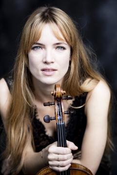 Violaine Desperou / France, active viola soloist / Viola public lesson (face-to-face)