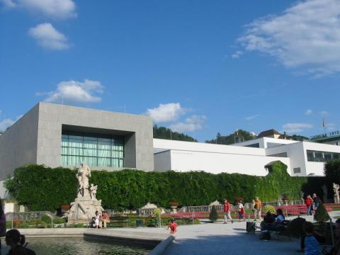 UNIVERSITÄT MOZARTEUM SALZBURG