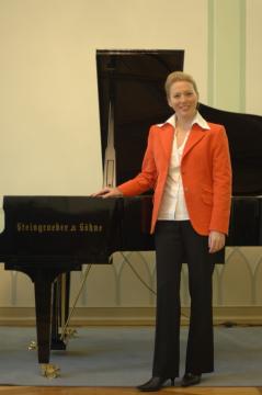 Uta Veyant / Former Professor of Castellon Conservatory of Music / Piano Lessons
