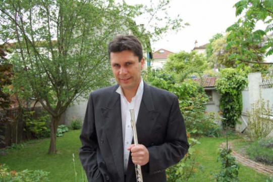 Vincent Luca / Principal of the Paris Orchestra & Paris Conservatory of Paris & Paris National Conservatory of Music & Schola Cantorum Conservatory Professor / Flute Online Lessons