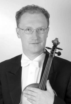 Christoph Halleck / Cologne Sinfonietta Chief / Viola Lesson