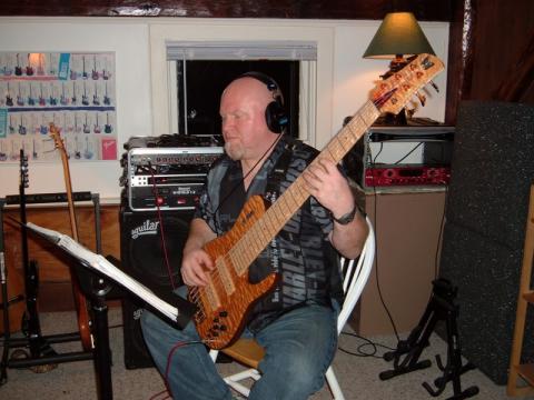 Paul Eddie / Electric Bass Player / Electric Bass Lesson