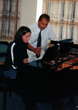 Georg Steinscharden / Professor, Mozartium College of Music / Piano Lessons