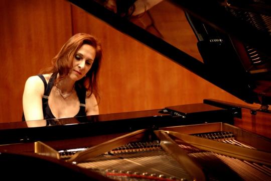 Monica Catalossi / Pianist Svitzela Italiana Conservatory Accompaniment Pianist / Piano Lesson
