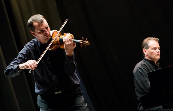 Christian Ostertag / Professor, Karlsruhe University of Music / Southwestern German Broadcasting Symphony Orchestra Concertmaster / Violin Lesson