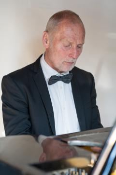 <Recruiting> Gottfried Rüll / Professor, Nuremberg University of Music, Germany / Piano Online Public Lessons