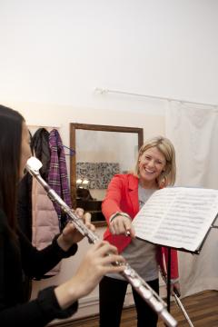 Renate Linortner / Lecturer, University of Music and Performing Arts Vienna / Volksoper Chief / Flute Piccolo Lesson