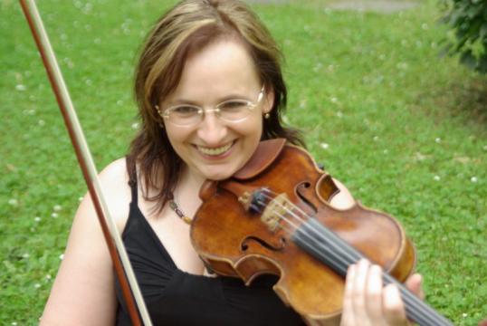 Ada Srivanska / Former member of the State Opera in Prague / Music producer / Violin lesson