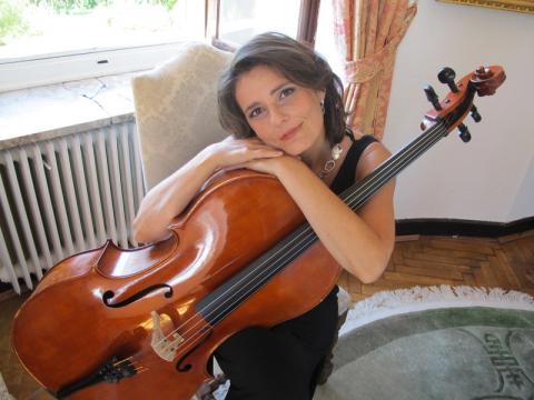 Claudia Sallagar / Lecturer, University of Music and Performing Arts Vienna, Austria / Cello Online Lesson