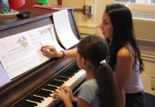 Page Music Lesson Instructor / Piano Lesson