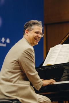 Leonel Morales / Spain Alfonso X King King University Music Faculty & Liceu Conservatory / Open piano lesson (face-to-face)