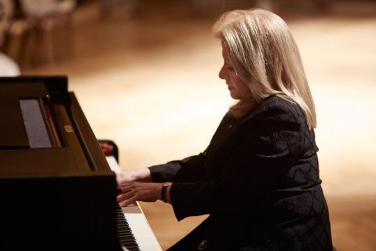 Antoinette van Zapner / Professor Emeritus, University of Music and Performing Arts Vienna / Piano Lessons