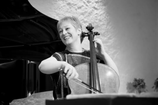 Diana Ligeti/Professor at Conservatoire National Supérieure de Paris, France and Conservatoire de Rueil-Malmaison/Public cello lesson (face-to-face)