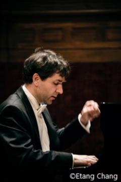 Christopher Hinterhuber / Chief Professor, University of Music and Performing Arts Vienna, Austria / Piano Online Public Lessons