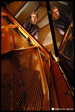 Johann Schmidt/Professor at the Royal Conservatory of Brussels, Belgium/Piano online public lessons