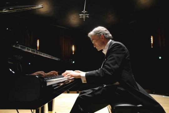 Stephen Moller / Professor, University of Music and Performing Arts Vienna / Piano Lessons