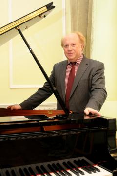 Ilja Scheps / Professor, Cologne University of Music, Germany / Piano online lessons