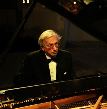 Manfred Wagner Artst / Professor, University of Music and Performing Arts Vienna / Piano Lessons