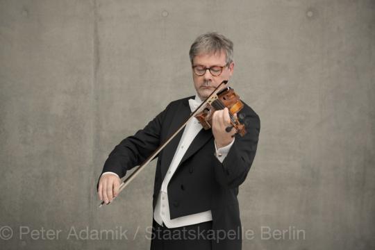 Lothar Strauss / Professor of the University of Music and Performing Arts Vienna, Austria & Concertmaster of the Berlin State Opera Orchestra / Violin open lesson (face-to-face)