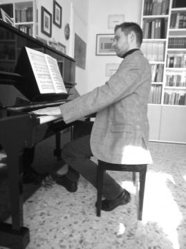 Thomas Cardal / Italian Latina Conservatory Exclusive Pianist / Piano Accompaniment & Vocal Public Lessons