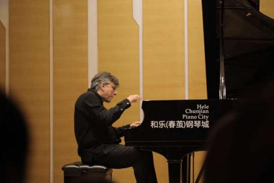 Andreas Frolich / Professor, Cologne University of Music / Piano lessons