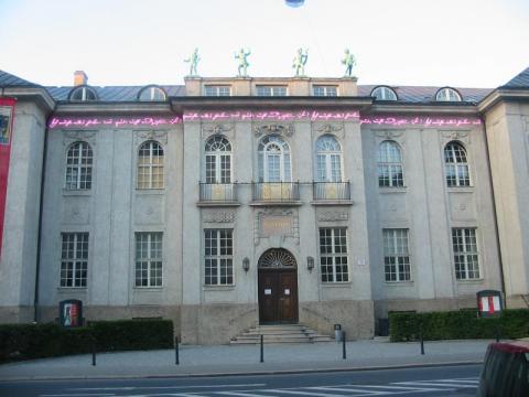 UNIVERSITÄT MOZARTEUM SALZBURG