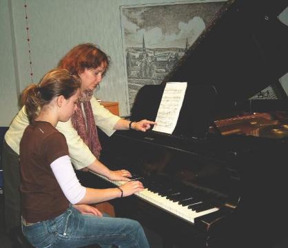 Heidi Elzezer / University of Music in Detmold / Piano Lesson
