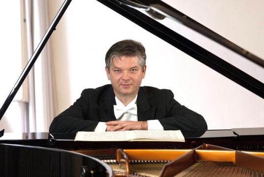 Piotr Ozkowski / Professor, University of Music in Detmold / Piano Lessons