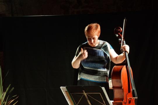 Diana Ligeti/Professor at Conservatoire National Supérieure de Paris, France and Conservatoire de Rueil-Malmaison/Public cello lesson (face-to-face)