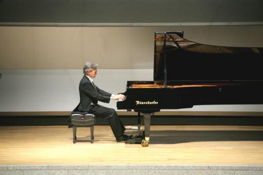 Stephen Moller / Professor, University of Music and Performing Arts Vienna / Piano Lessons