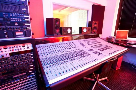 Point blank music production summer course