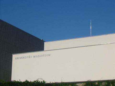 モーツァルテウム音楽大学／UNIVERSITÄT MOZARTEUM SALZBURG